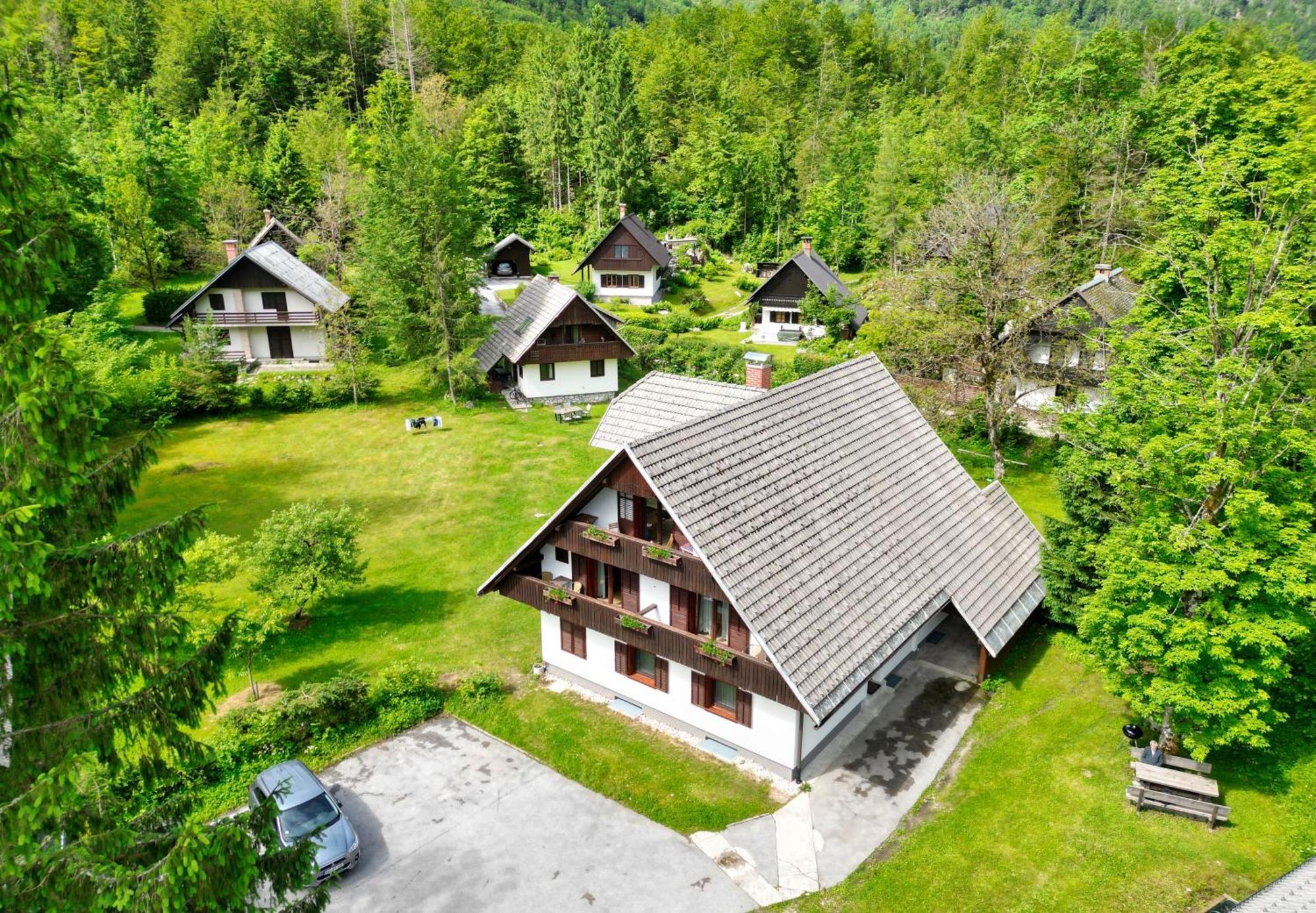 Sobe In Apartmaji Pri Ukcu Бохинь Экстерьер фото